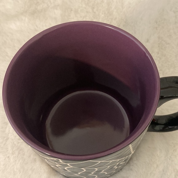 Novogratz Halloween Spiderweb Mug - Picture 4 of 6